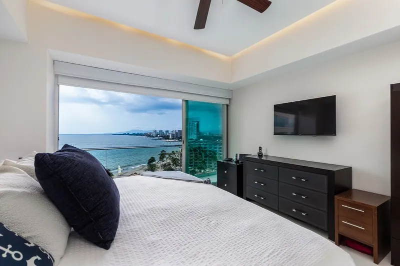 Residence 1001 at ICON Vallarta — La última luz