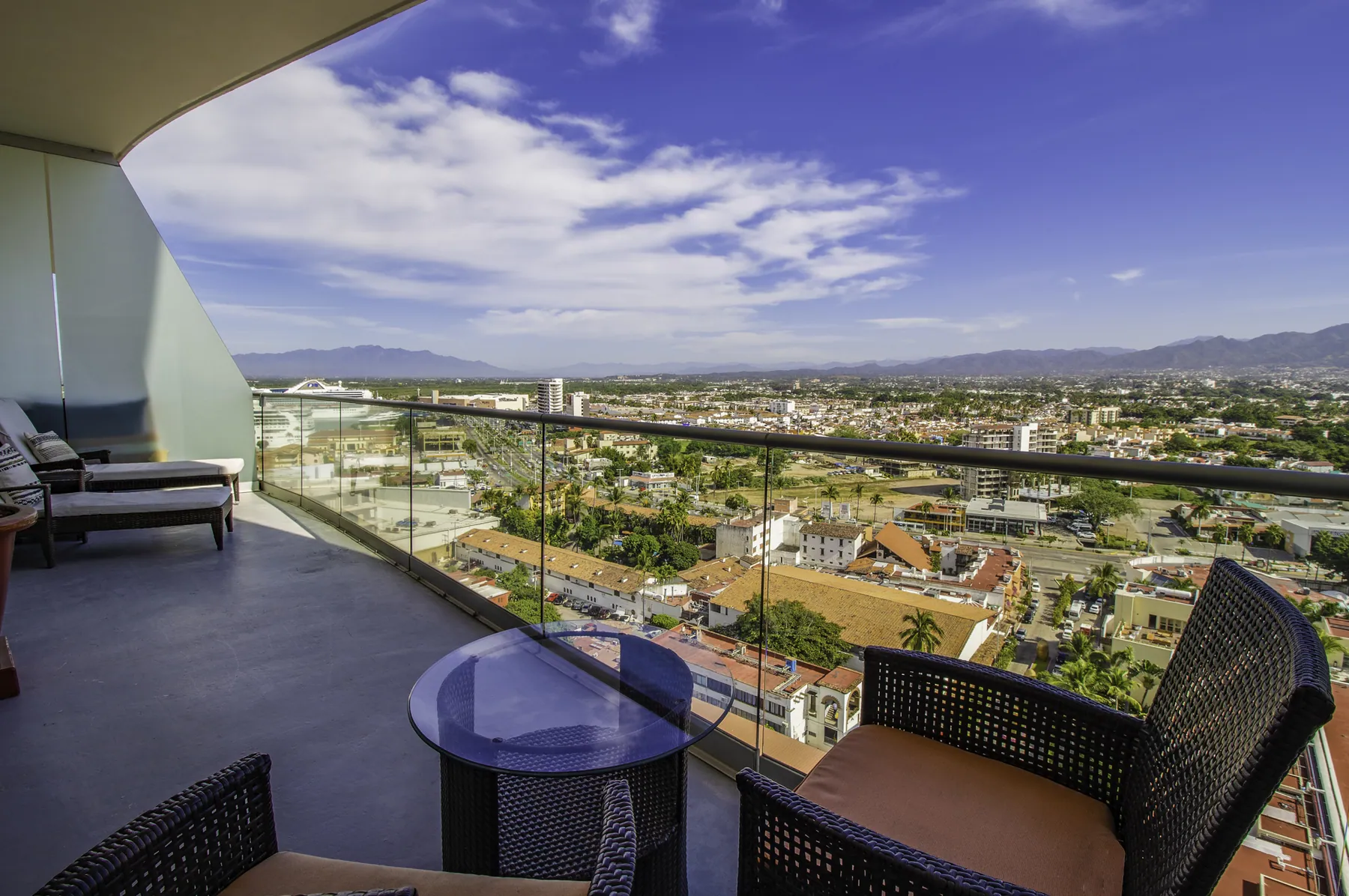 Residence 1703 at ICON Vallarta — El escenario