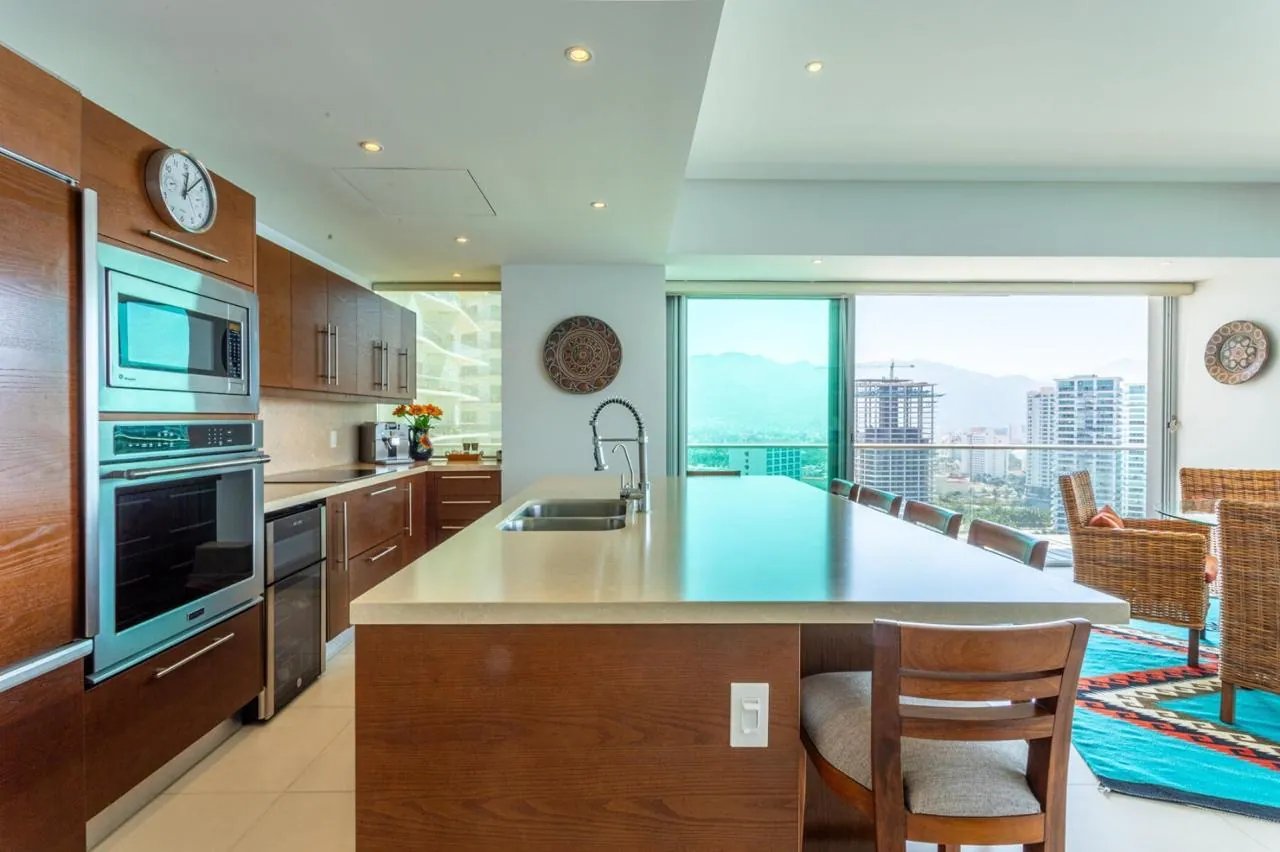 Residence 2301 at ICON Vallarta — Cada quien lo suyo