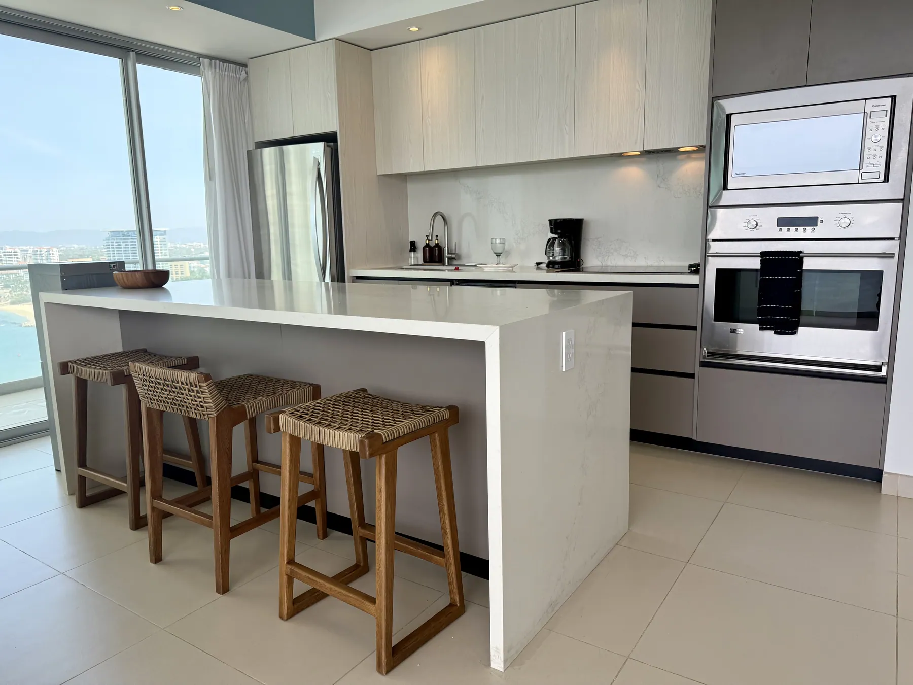 Residence 2502 at ICON Vallarta — El ascenso