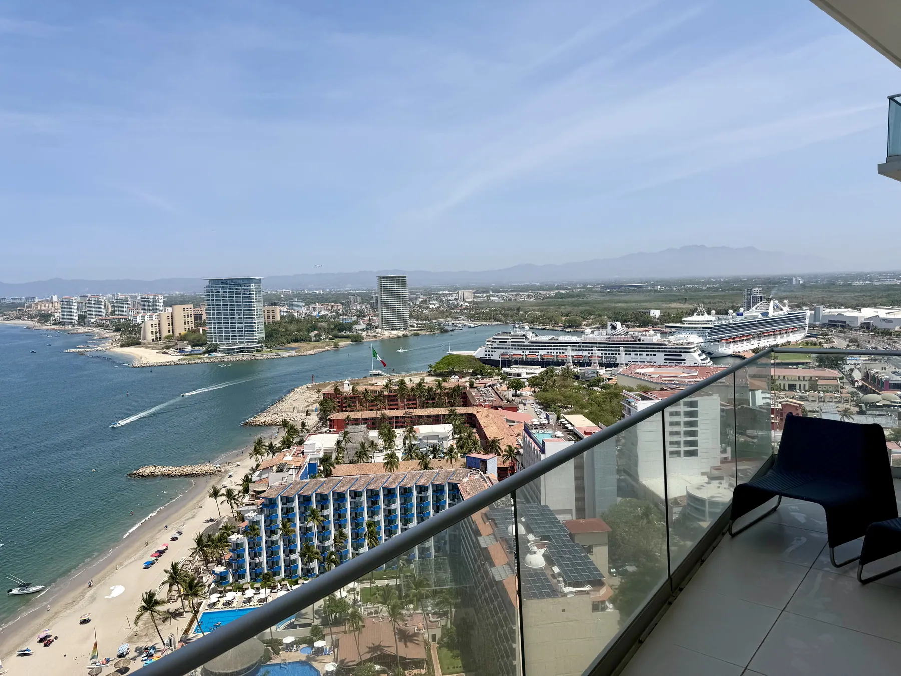 Residence 2502 at ICON Vallarta — The open space